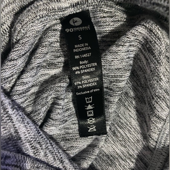 ($10) 90 Degree by Reflex Sweater, Size SM - Picture 5 of 5